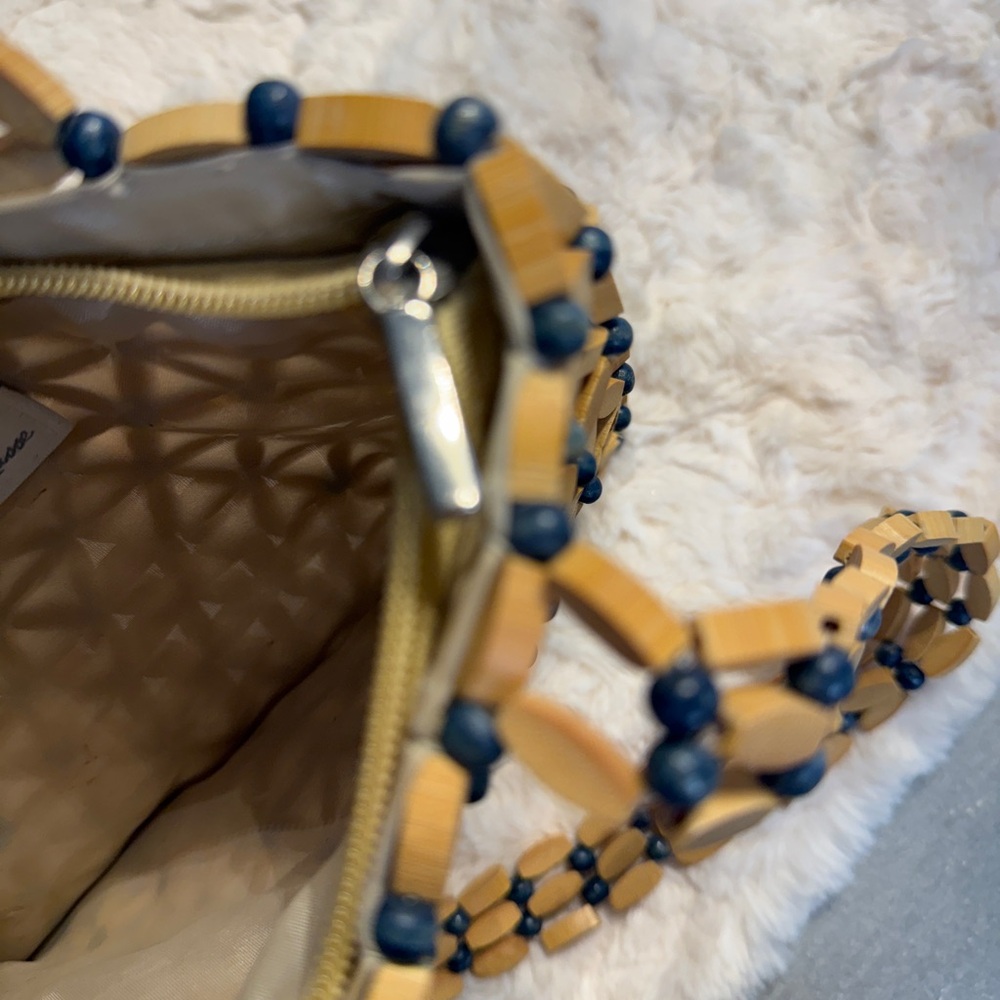 Charlotte Russe Wooden Bead Flower Shoulder Bag - Picture 4 of 13
